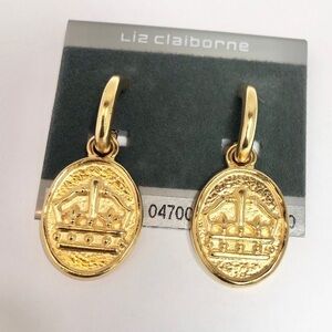 Vintage Liz Claiborne clip back crown earrings​​​​​​​​​​​​​​​​​​​​​​​​​​…​​​​​